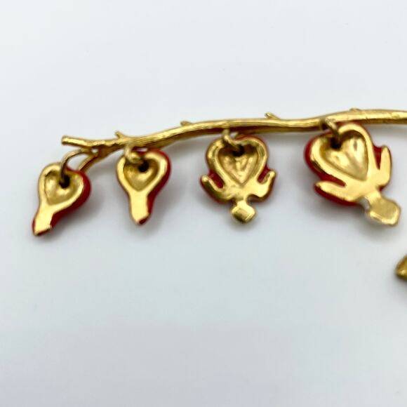 Vintage Bleeding Heart Brooch Ca 1950s Gold Tone Enamel Painted Metal - Picture 5 of 6